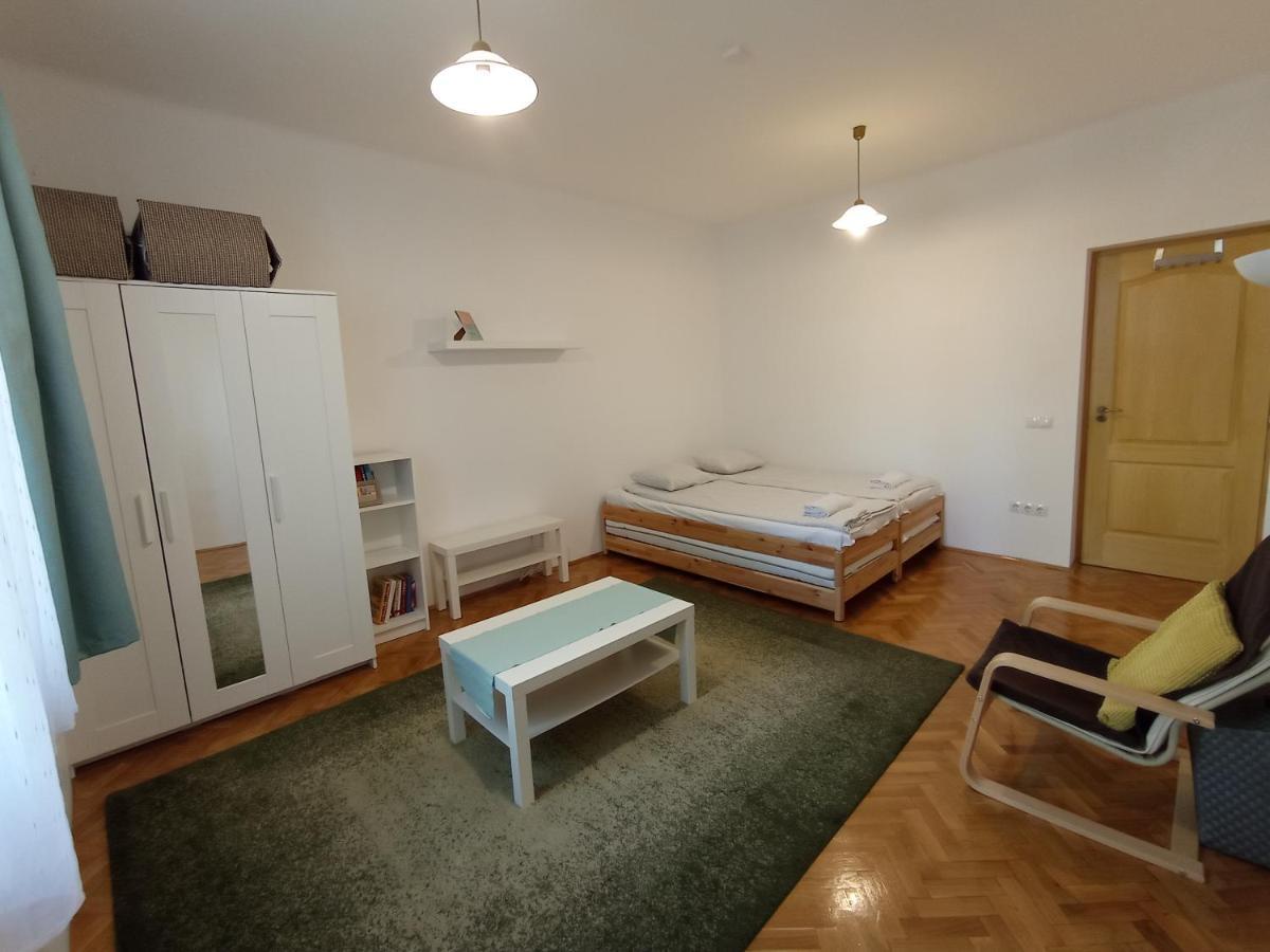 Gizella Apartman Еґер Екстер'єр фото